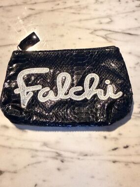 ✨ NWOT Carlos Falchi Black & Silver Snakeskin Pouch ✨